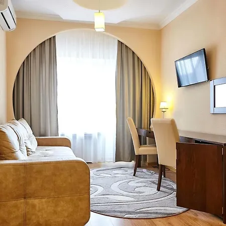 喀尔巴阡度假酒店 4* 特鲁斯卡韦茨